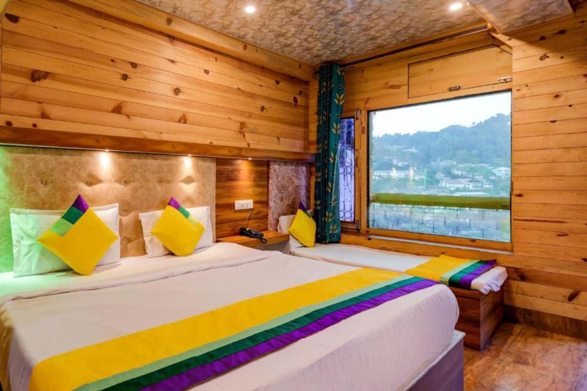 Hotel Vinayak Nainital Near Mall Road Lake View Room Exterior photo